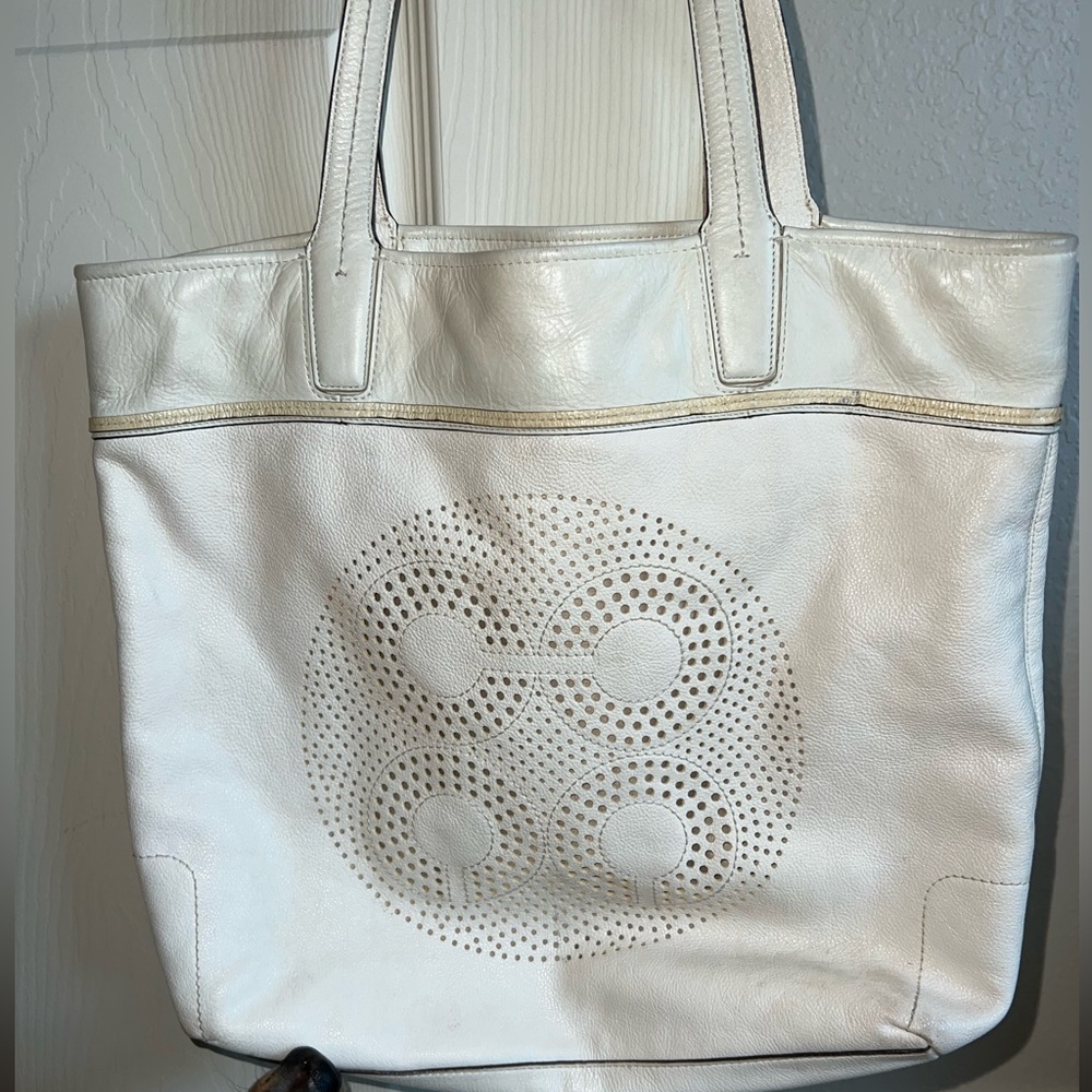 Coach white large purse bag pink inside